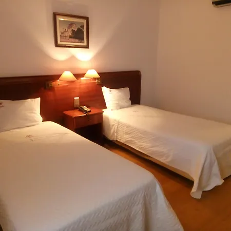 Hotel Comendador 3*