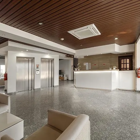 Hotel Comendador 3*